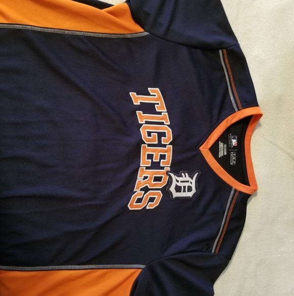 black and orange detroit tigers jersey